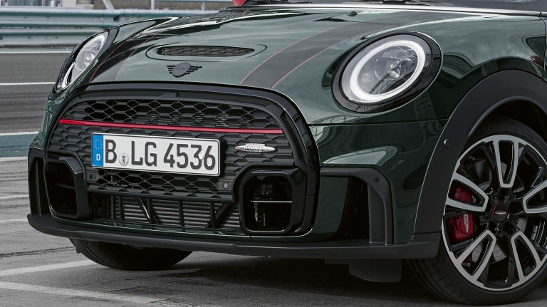 MINI John Cooper Works Clubman – front view – front bumper