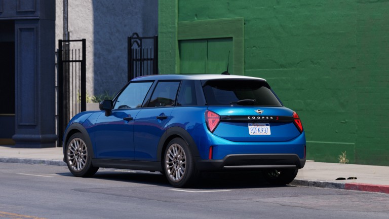 MINI Cooper 5-Door- Financial Services - overview - financing teaser